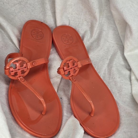 Tory Burch Shoes - Tory Burch Womens Roxanne Jelly T-Strap Sandals Orange 48429 Medallion 8 M